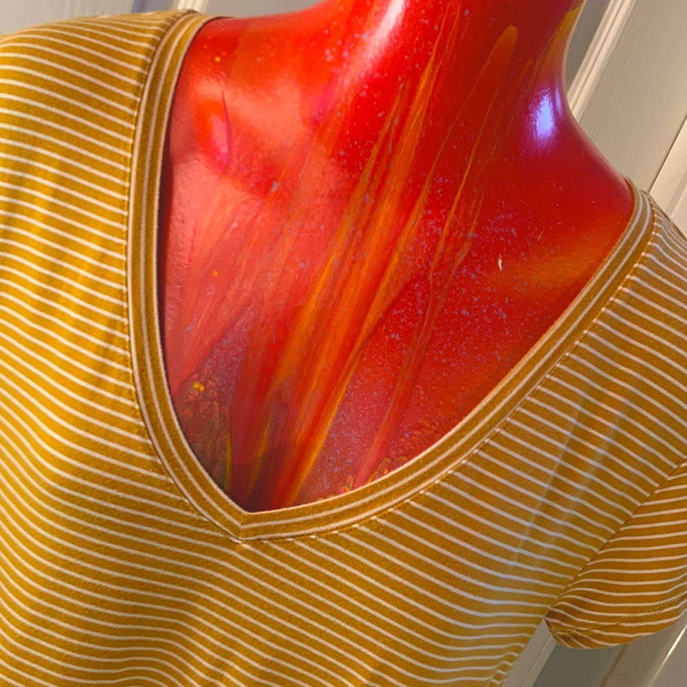 AMERICAN EAGLE OUTFITTERS Mustard Yellow Favorite T shirt Top - Picture 8 of 10